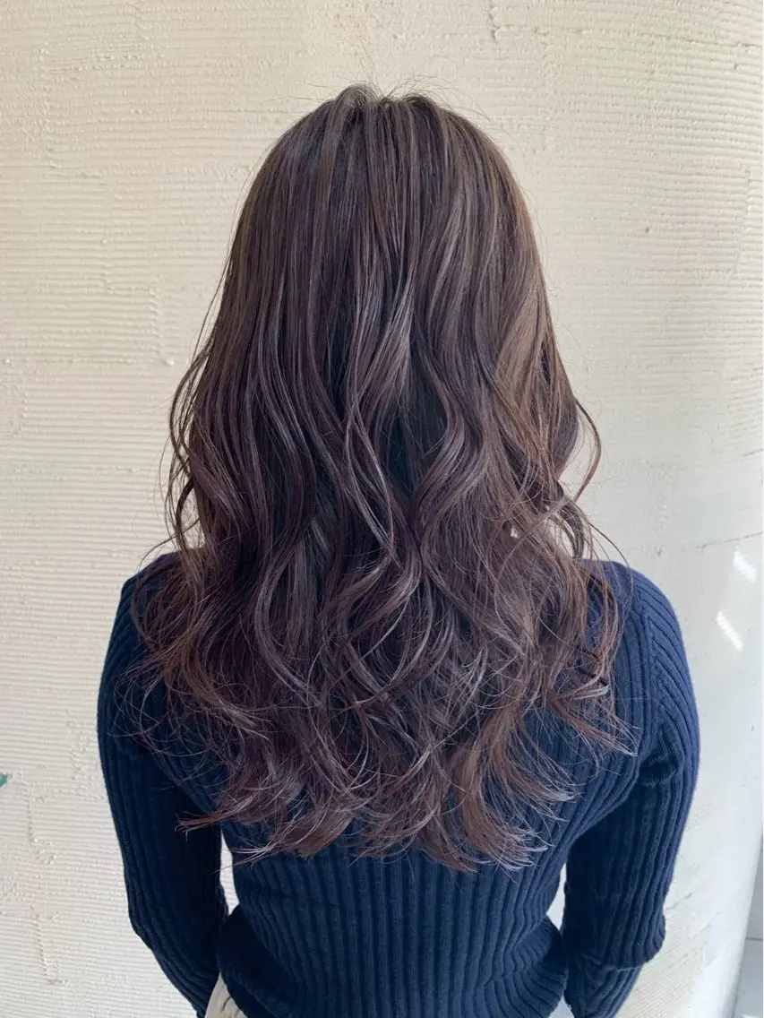 ロング カラー パーマ ヘアアレンジ バレイヤージュ ブリーチ ブロンド 透明感カラー イヤリングカラー カット ヘアカラー 岡山駅/髪質改善 透明感カラー🐼のヘアスタイル