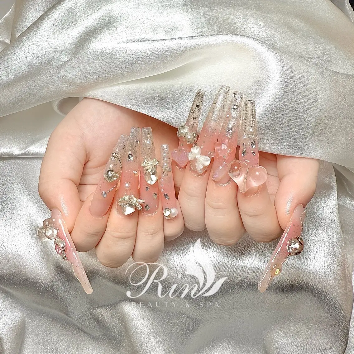 セミロング 韓国風ヘア Rin Nail 新大久保店のネイルデザイン