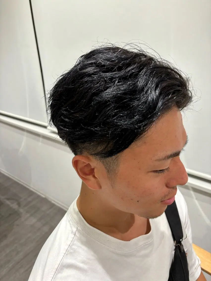 カラー メンズ ACRO Hirokiのヘアスタイル