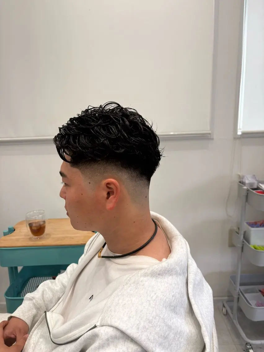 ショート パーマ メンズ カット パーマ 本間 颯太のヘアスタイル