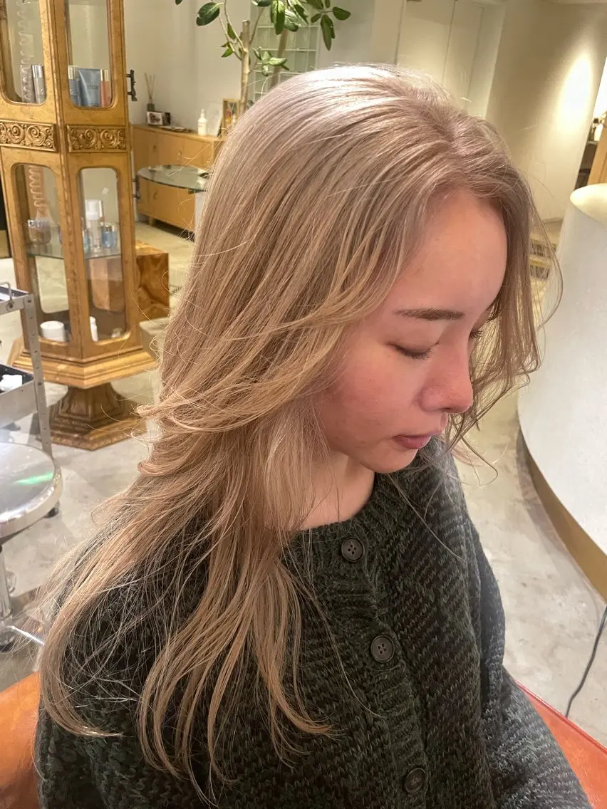 ロング カラー 透明感カラー ダブルカラー ハイトーンカラー ボブ 顔まわりレイヤー 透け感カラー/ SUのヘアスタイル