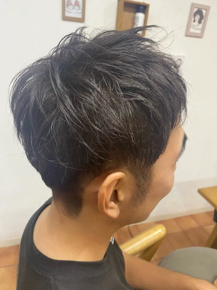 ショート カラー メンズ アッシュ 神谷 知紀のヘアスタイル