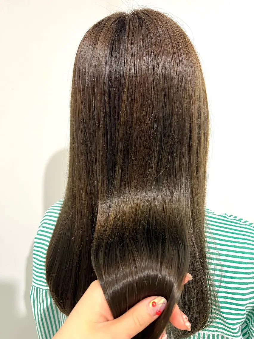 ロング 髪質改善 新井 友菜のヘアスタイル