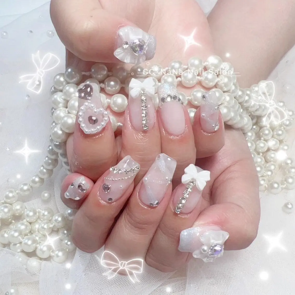 ネイル チークネイル フラッシュネイル ジェルネイル ハート キラキラネイル ハンドネイル 💎CC・NaNa 韓国風ネイル🌙Cのネイルデザイン