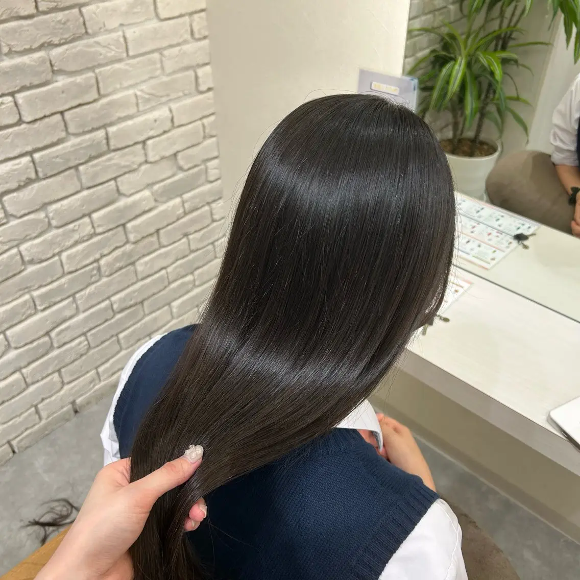 セミロング 髪質改善 縮毛矯正 トリートメント カット トリートメント 髪質改善&ヘアケア /菊池琉那のヘアスタイル