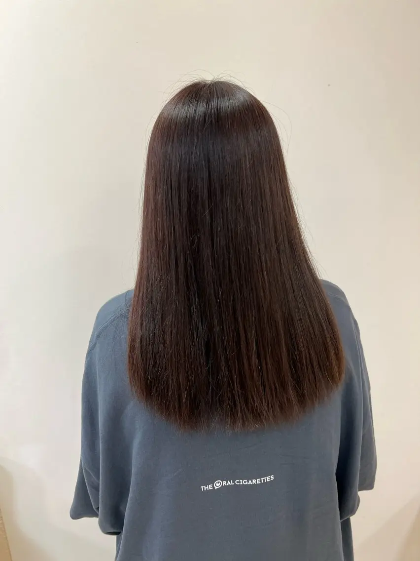 ロング 山本 陽菜のヘアスタイル