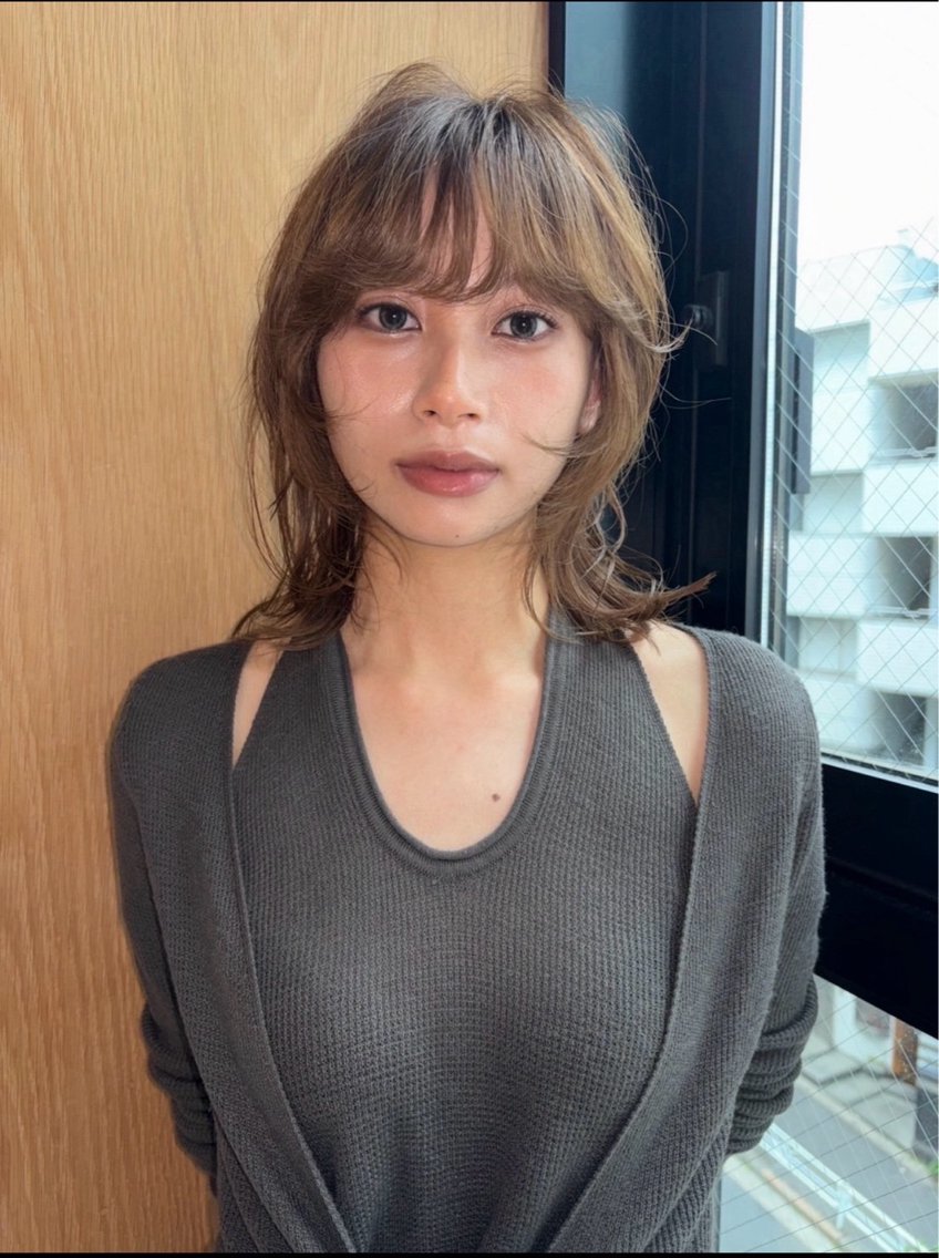 ミディアム カラー NERO　清水 美琴のヘアスタイル
