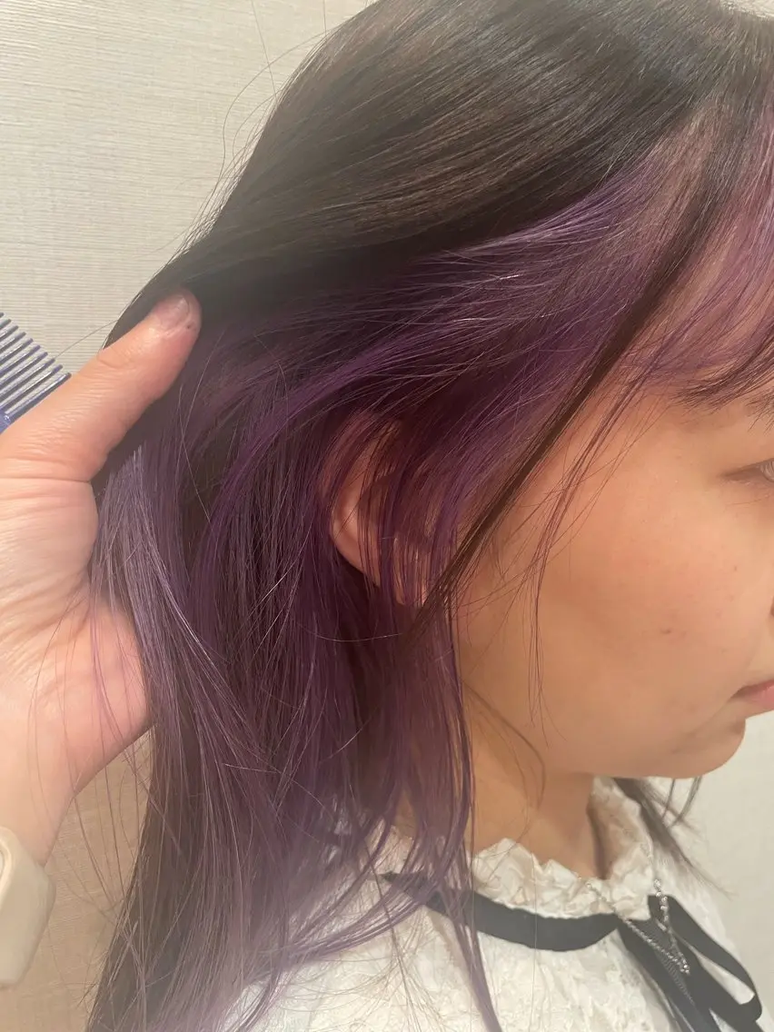 カラー インナーカラー すやま もえのヘアスタイル