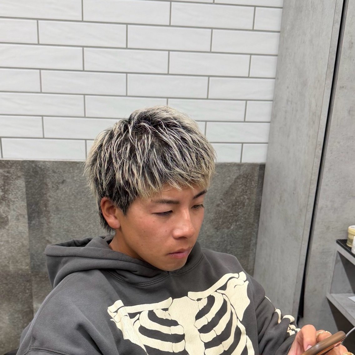 ショート カラー パーマ メンズ メンズメッシュ メンズパーマ メッシュ カット ヘアカラー トリートメント 角田 凌のヘアスタイル