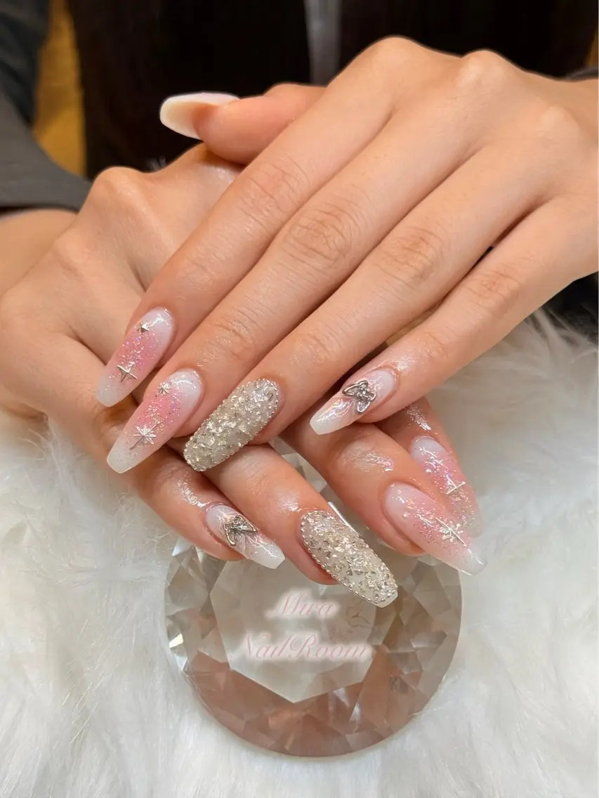 ネイル 長さ出し MIRA NAILROOMのネイルデザイン