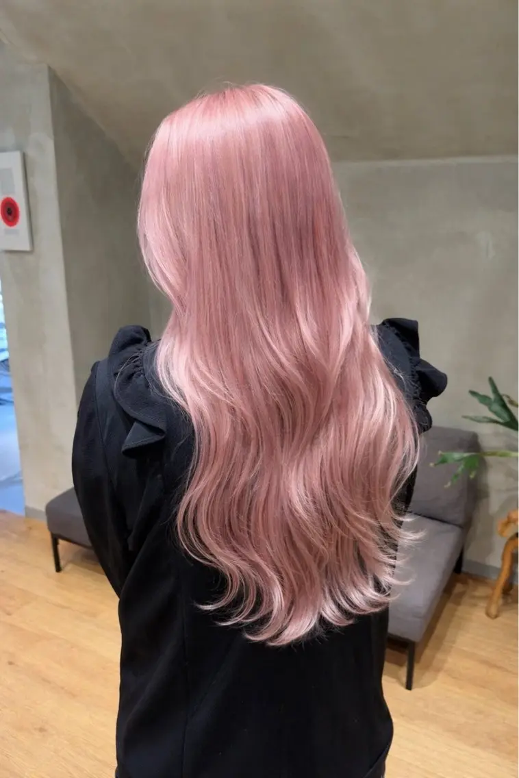 カラー ピンクカラー ヘアカラー mei🪽 カラー/パーマモデルのヘアスタイル