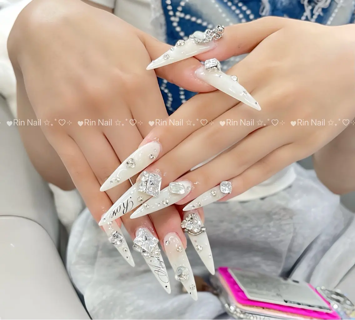ネイル オーロラネイル ブルー フラッシュネイル フラワーネイル フットネイル ハンドネイル Rin Nail 新大久保店のネイルデザイン