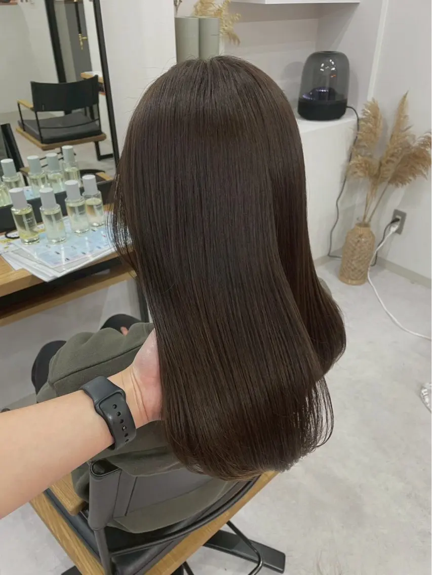 🌼レイヤーカット➕艶カラー➕クイックトリートメント🌼※全体の長さから3センチ以上切らせていただける方限定の写真