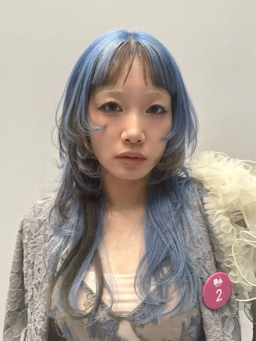 セミロング カラー 一戸 拓斗のヘアスタイル