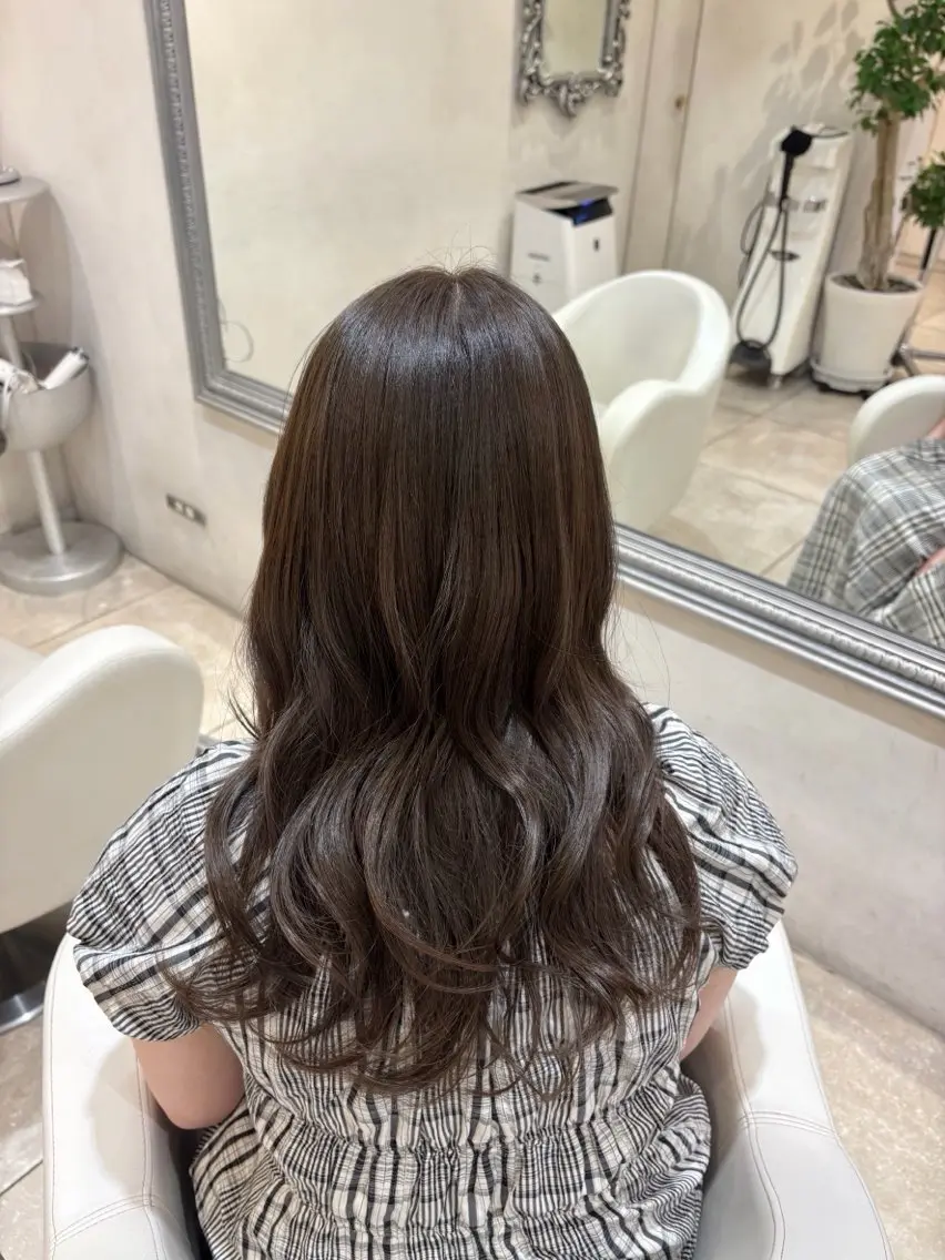 カラー 長田 晴のヘアスタイル