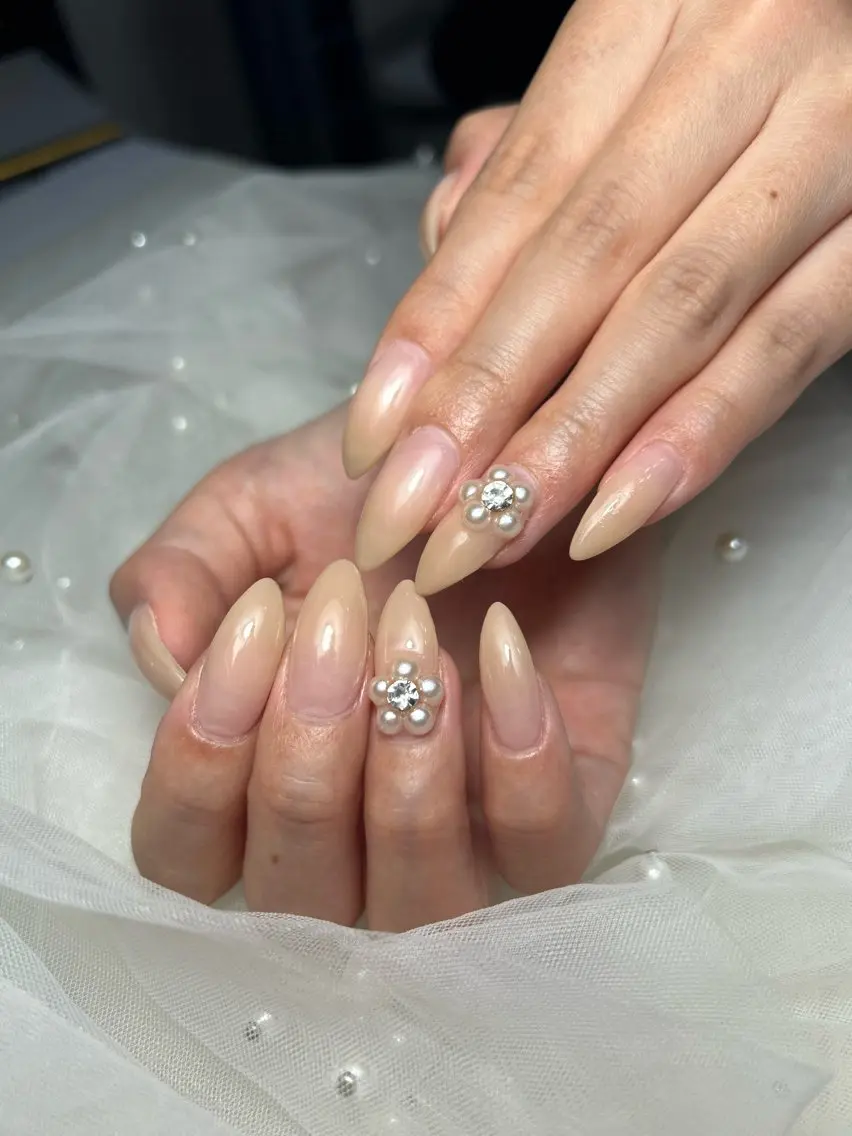 ネイル ハンドネイル フットネイル ✴︎ Delightのネイルデザイン