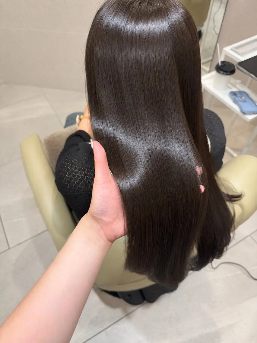 ロング カラー 透明感カラー グレージュ ロング トリートメント カット ヘアカラー Jr.スタイリスト／ レイヤー／MANAのヘアスタイル