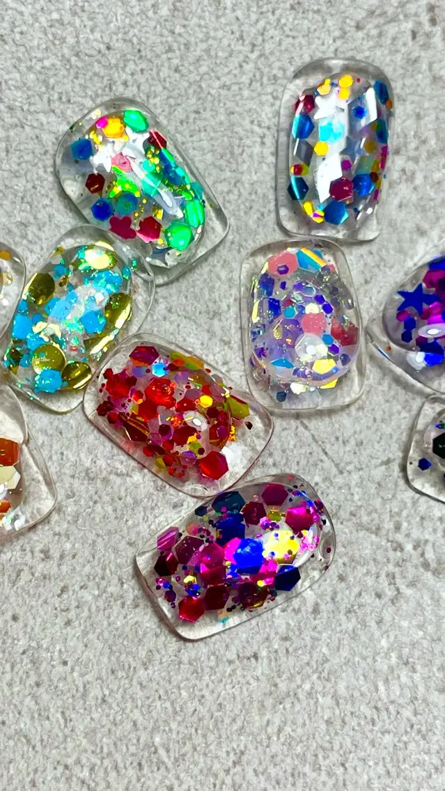 ネイル ホログラムネイル cosmic nailのネイルデザイン