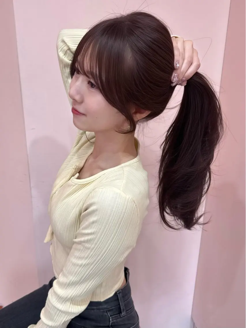 ロング くびれヘア 髪質改善 韓国風ヘア レイヤーカット シースルーバング カット ヘアカラー 顔周り/透明感カラー REINA𓍯のヘアスタイル