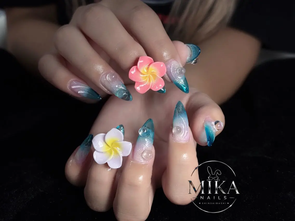 ネイル ガーリー キラキラネイル 韓国ネイル ロングネイル シンプルネイル ハンドネイル 🦊Genie🦊 Mika Nailsのネイルデザイン