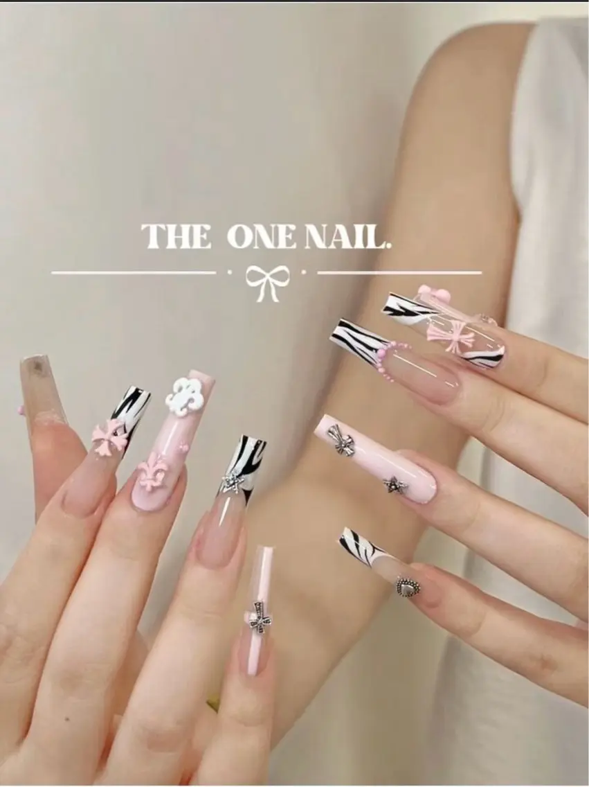 ネイル The oneアオイ アオイのネイルデザイン