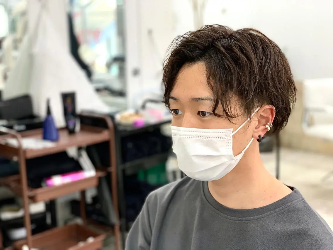ミディアム カラー パーマ メンズ カット 縮毛矯正 ハイライト&曲がる 縮毛矯正特化 玉置のヘアスタイル