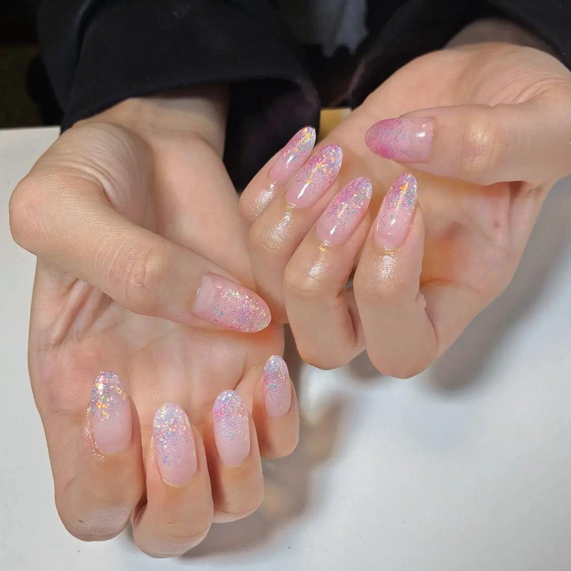 ネイル グラデーション ラメ(グリッター) ラメグラデーション ハンドネイル ネイルサロン💎 Bibiのネイルデザイン