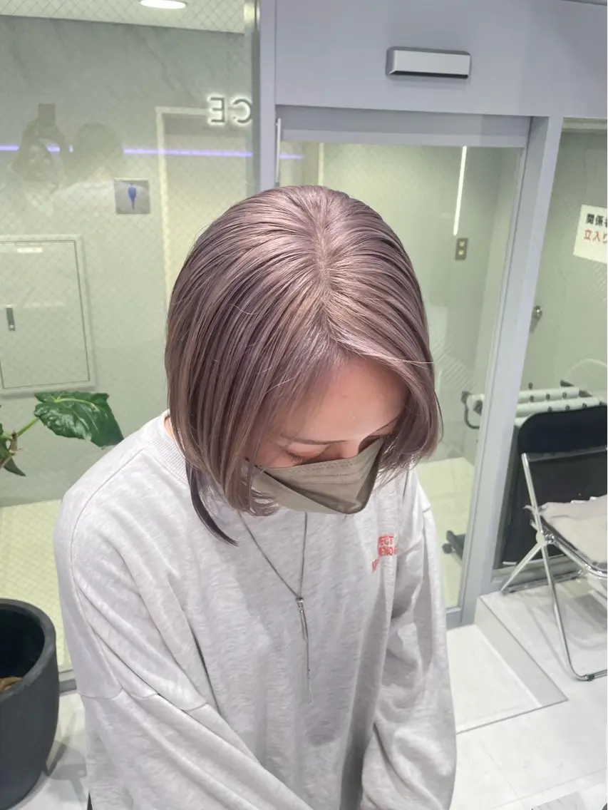 ミディアム カラー ブリーチ ケアブリーチ デザインカラー ダブルカラー ハイライトカラー カット ヘアカラー トリートメント NANA🦖 ハイトーンデザインのヘアスタイル