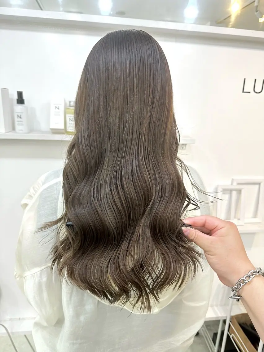セミロング カラー ベージュカラー 透明感カラー カット ヘアカラー トリートメント 髪質改善/レイヤー ストウシンゴのヘアスタイル
