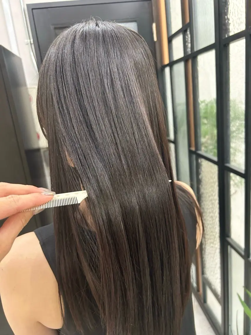 ロング トリートメント カット 縮毛矯正 トリートメント 髪質改善/艶カラー /レイヤーカット💛のヘアスタイル