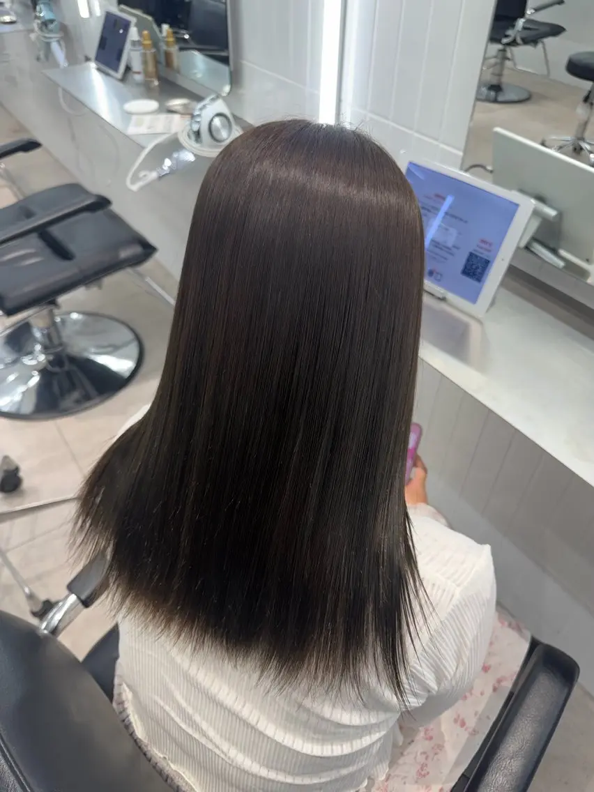 ロング カラー ベージュカラー ブラウンカラー 透明感カラー グレージュ オリーブベージュ ヘアカラー リョウマ/韓国風 /艶髪/ヨシンモリのヘアスタイル