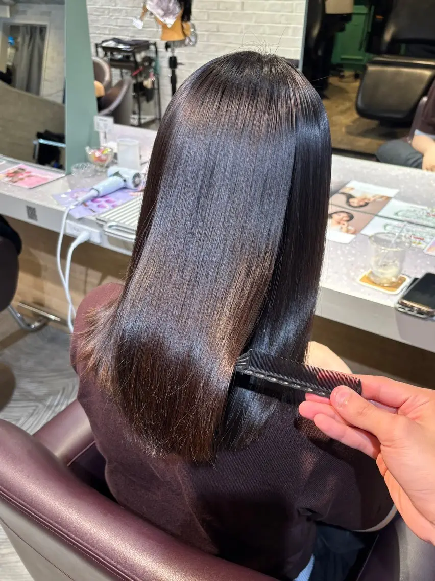 セミロング 髪質改善 縮毛矯正 盛れるレイヤー/ 髪質改善/遠藤龍雅のヘアスタイル