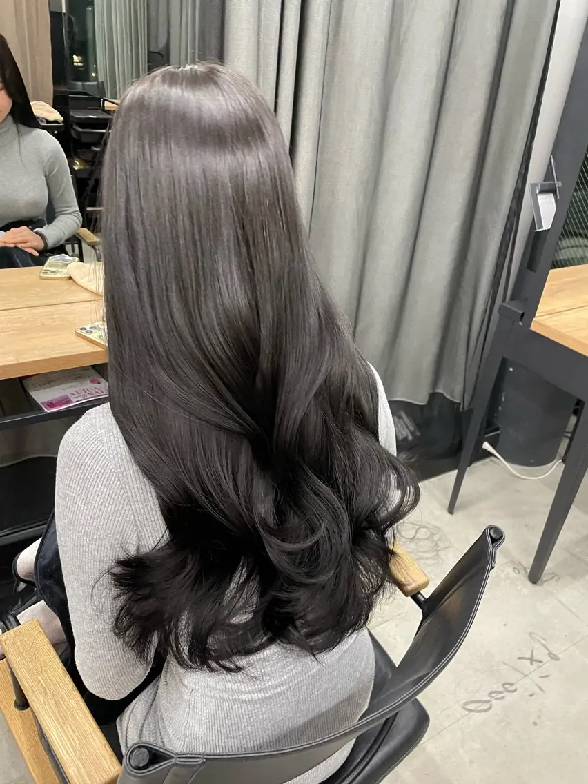 ロング 伊藤 莉奈　韓国ヘアのヘアスタイル