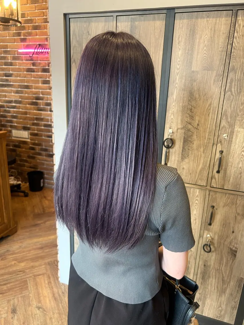 ロング カラー 小石川 沙和奈のヘアスタイル