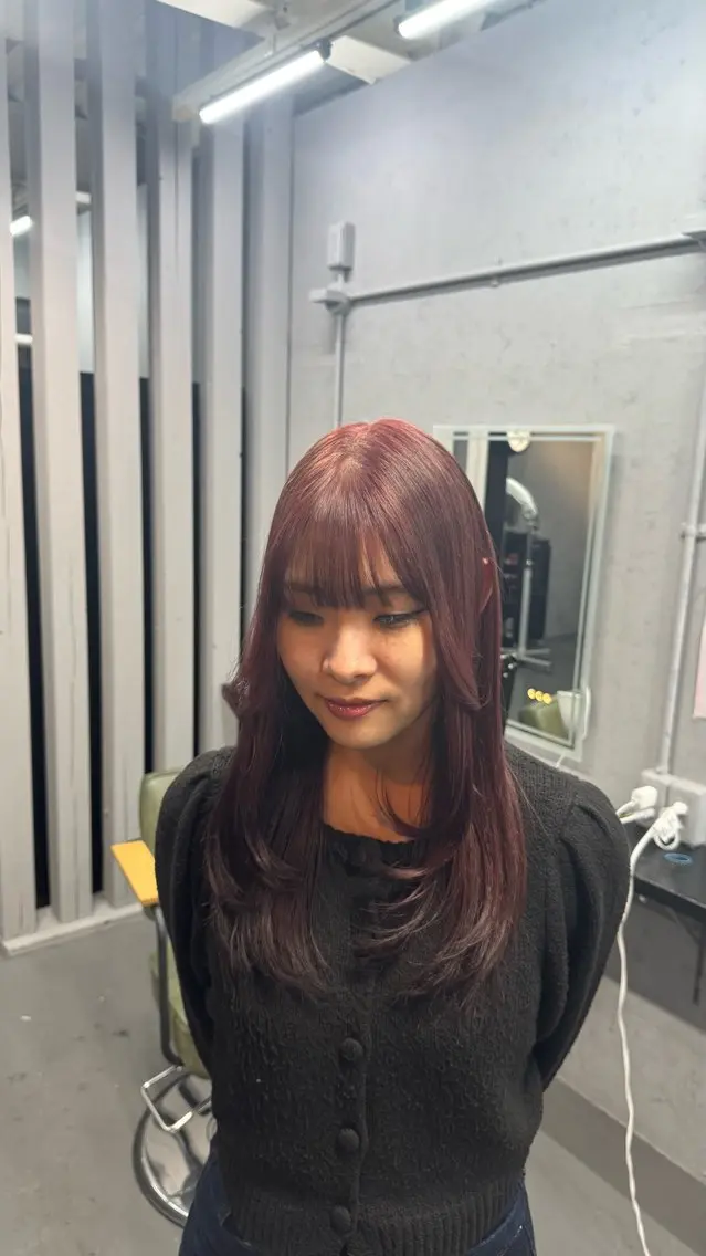 セミロング カラー やぶかみ りんのヘアスタイル