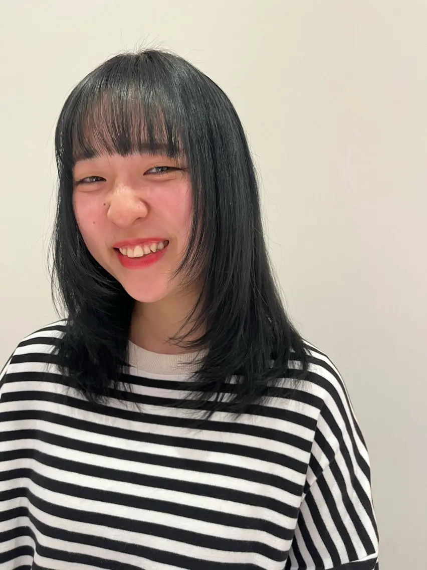 セミロング カラー ramphy 柴原 夢奈のヘアスタイル