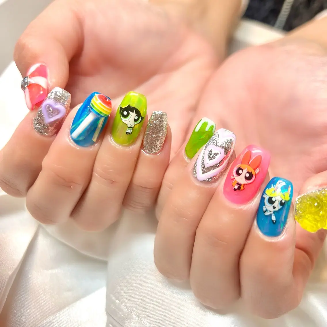 ネイル チークネイル 長さ出し ジェルネイル マグネットネイル 持ち込み ハンドネイル clover nailのネイルデザイン