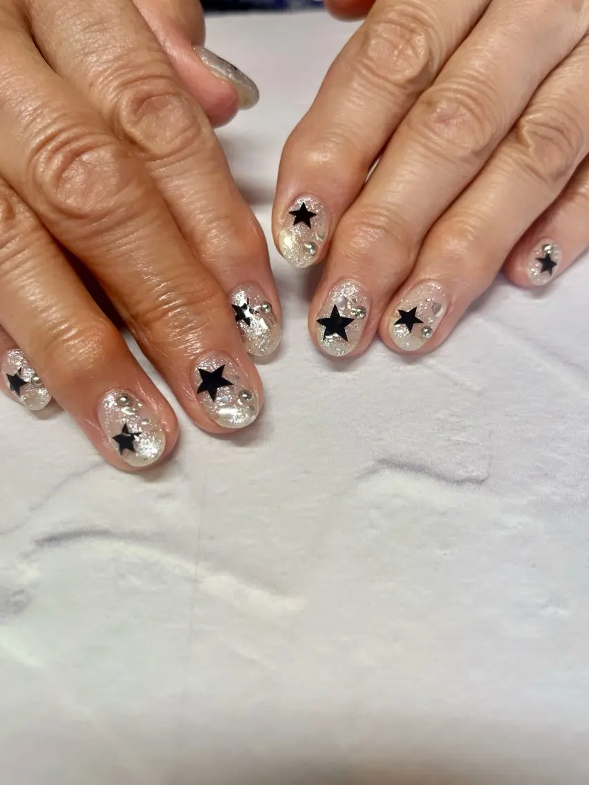 ネイル ハンドネイル li___nail 31のネイルデザイン