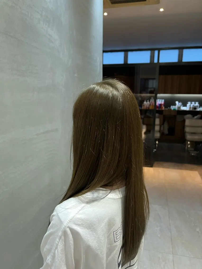カラー ヘアカラー 元島海聖 DIVADIVOのヘアスタイル