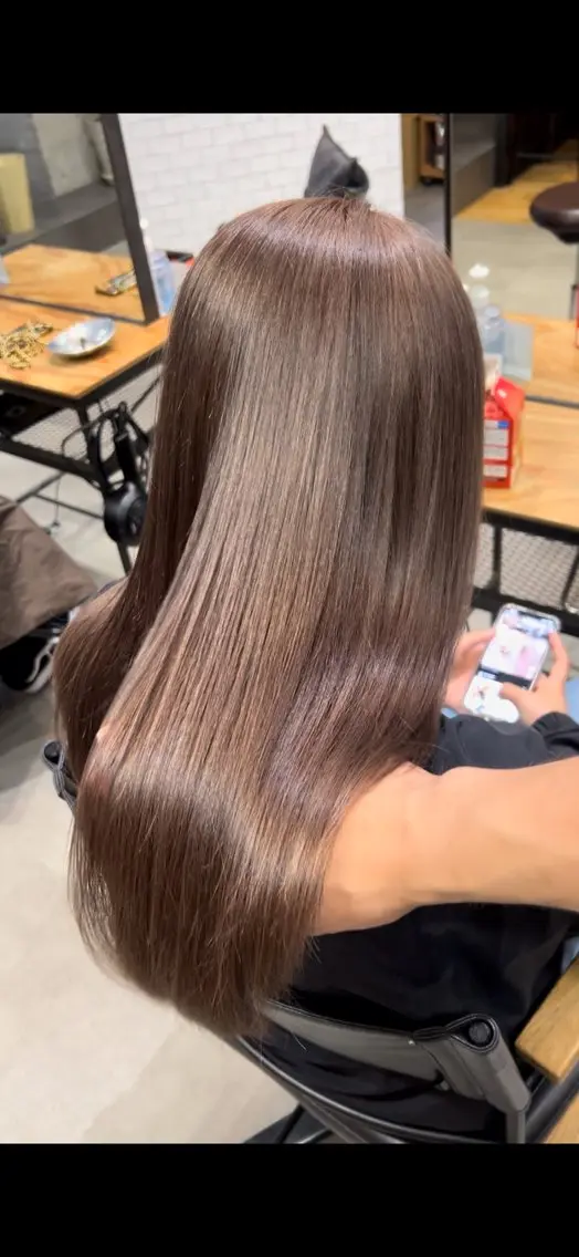 ロング カラー meuz コトハのヘアスタイル