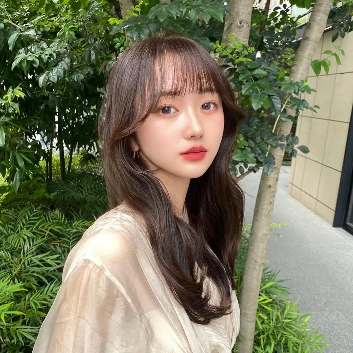 セミロング カラー ブラウンカラー ショコラブラウン 韓国風ヘア ワンホンヘア カット ヘアカラー トリートメント 艶髪と透明感を ‼️/若林のヘアスタイル