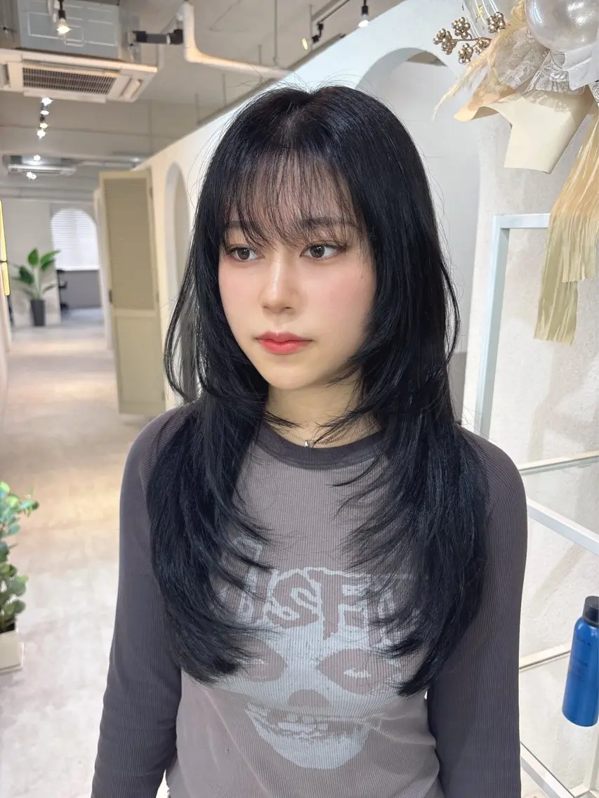 セミロング カラー 韓国レイヤー透明感 カラーヨウスケのヘアスタイル