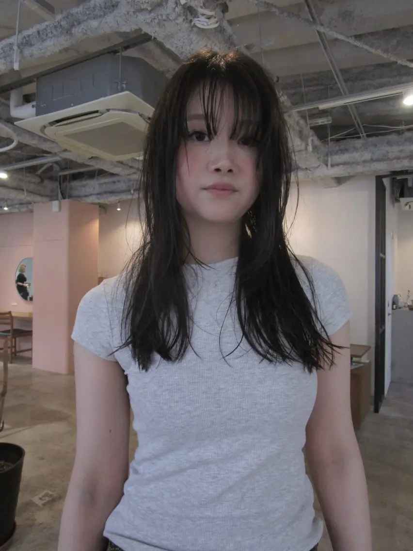 セミロング カラー レイヤーカット カット ヘアカラー トリートメント yu maのヘアスタイル