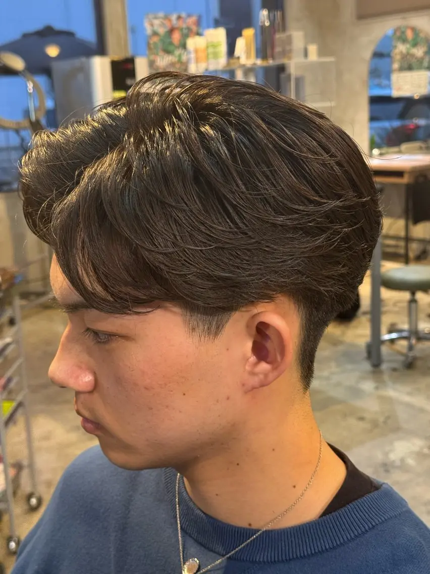 ショート パーマ メンズ フェザーパーマ メンズパーマ カット パーマ 🔥メンズ圧倒的人気 ROOOMEN松田隆のヘアスタイル