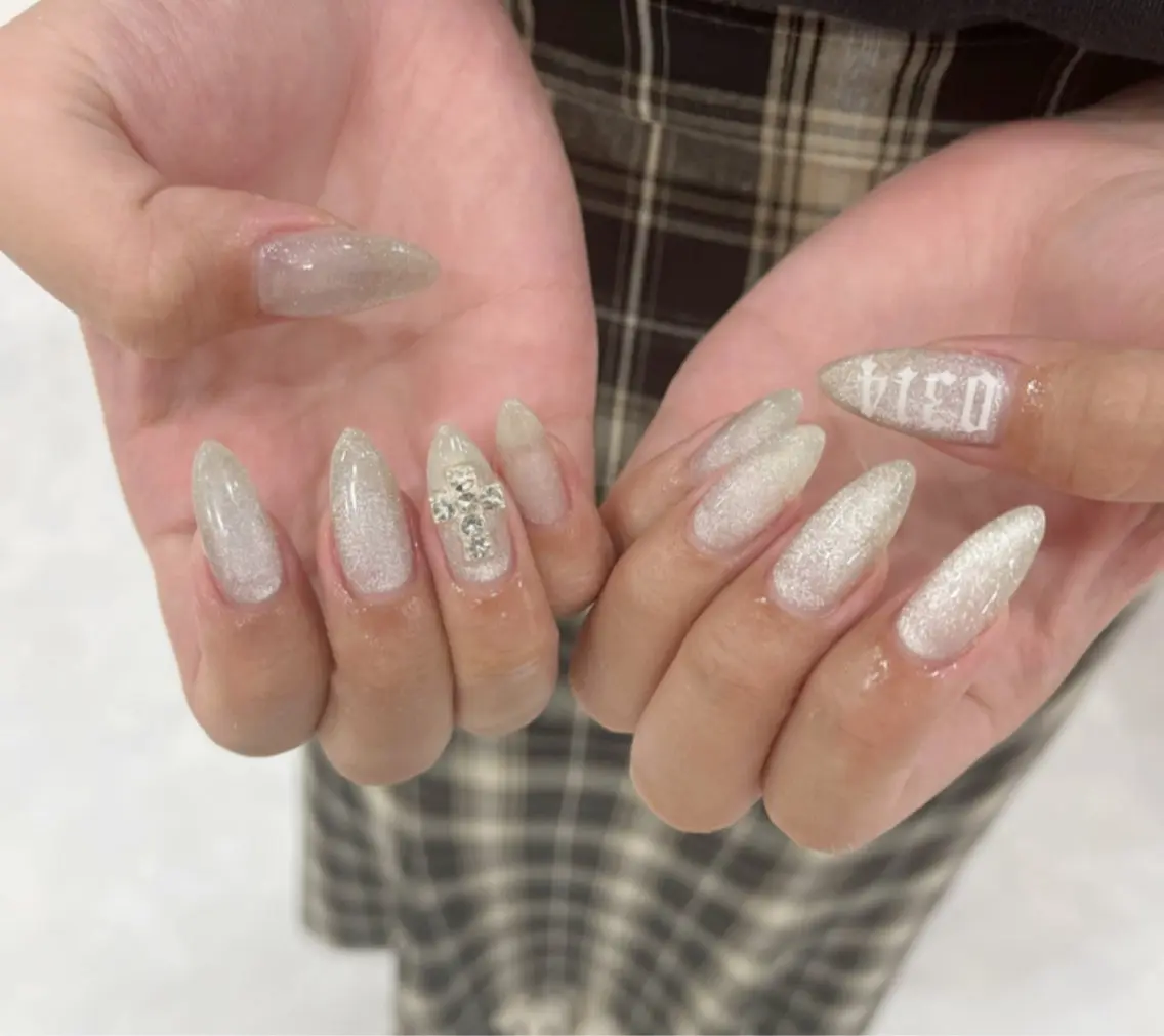 ネイル 長さ出し フットネイル ジェルネイル 韓国ネイル マグネットネイル #Amin nail salonのネイルデザイン