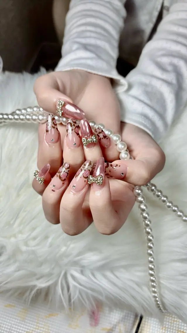 ネイル ハンドネイル Swan Nail Salonのネイルデザイン