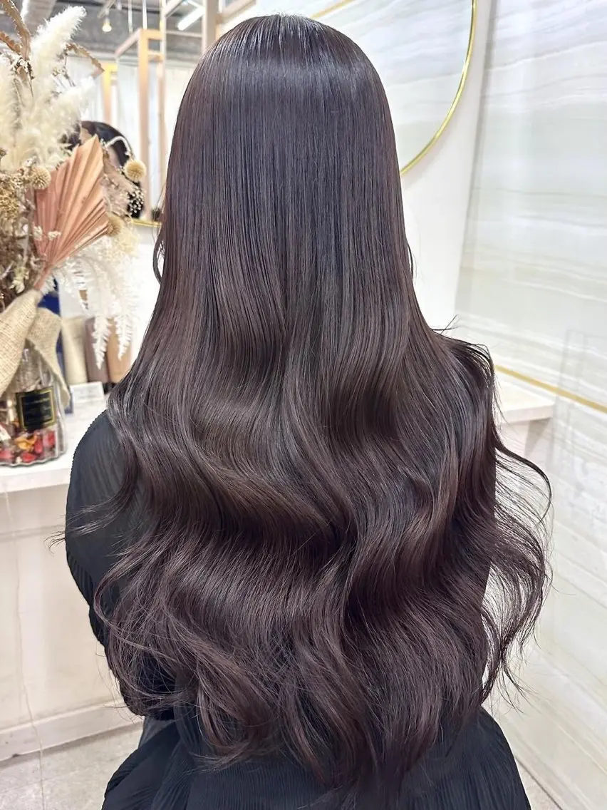 ロング カラー 芳賀 莉菜のヘアスタイル
