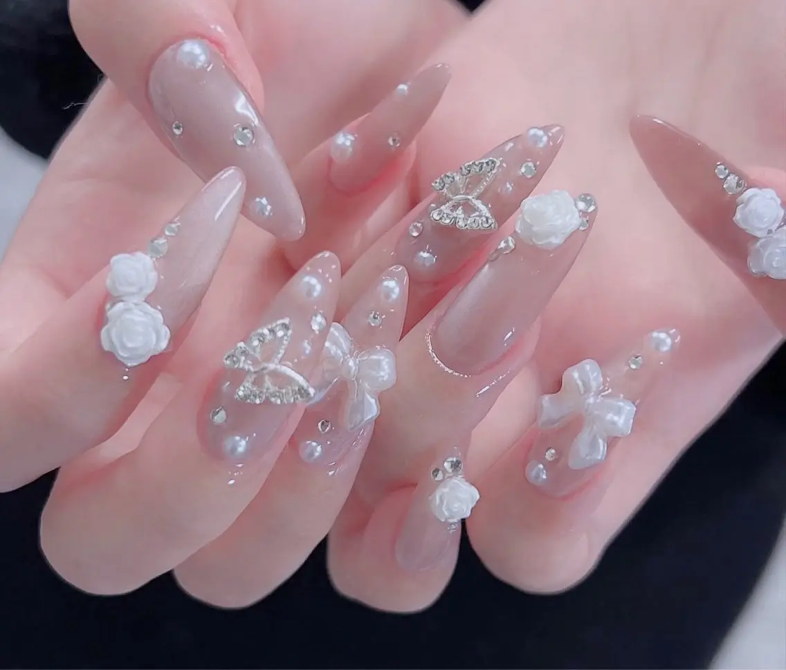 ネイル フレンチネイル ジェルネイル ガラスフレンチ ハロウィン ハート H.baby Nail Salonのネイルデザイン