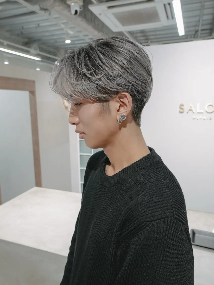 ショート カラー メンズ メンズバレイヤージュ バレイヤージュ レイヤーカット 鈴木/ボブ/ ミルクティー/ピンクのヘアスタイル