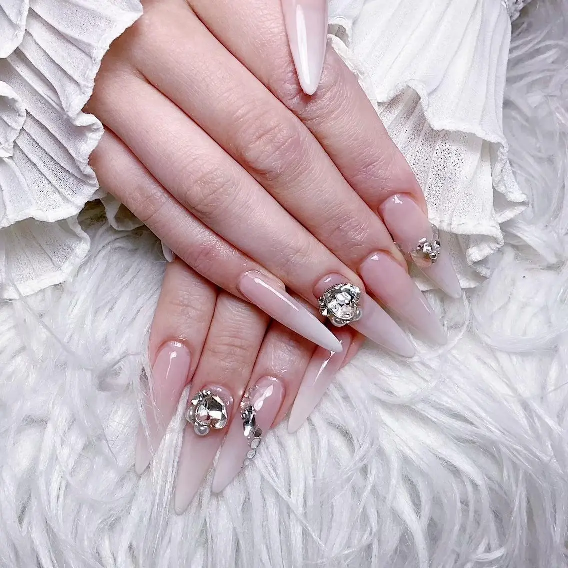 ネイル ハンドネイル 🩵Yun nail Salon 🩵のネイルデザイン